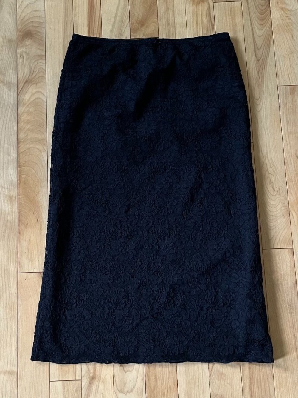 Black floral lace midi pencil skirt